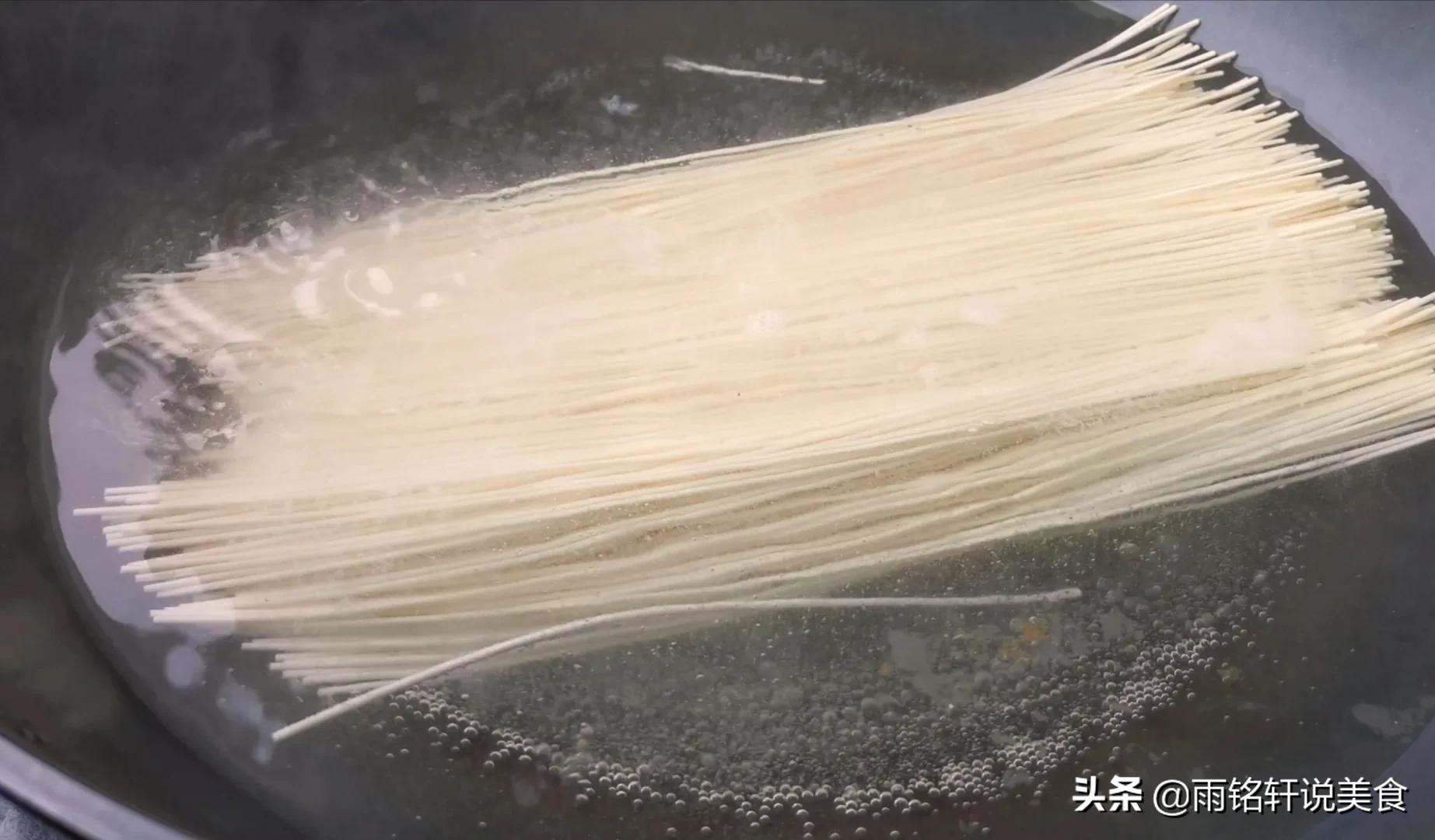 煮面条别加水,面馆煮面条的正确方法