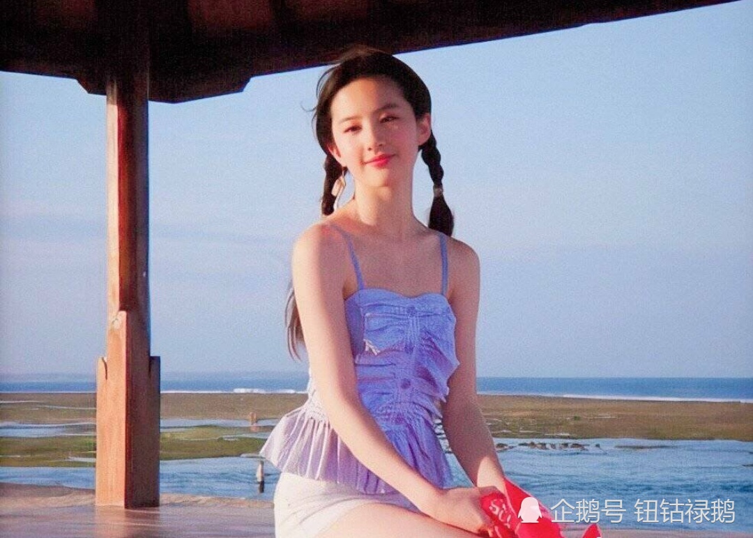 宋祖儿的神级颜值鼻子,杨幂和宋祖儿哪个好看