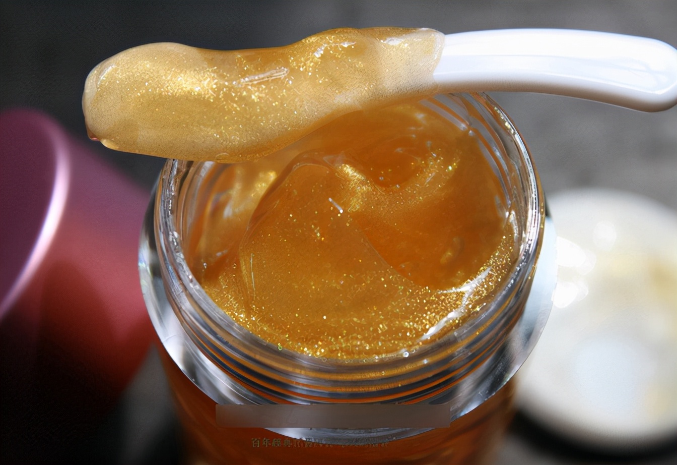 什么牌子的眼霜最好用最有效,平价眼霜排名十大公认好用的眼霜