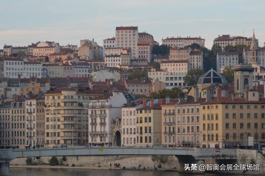 閲屾槀鎷嶇殑鐢靛奖,閲屾槀鎽勫奖鍏ㄥ浗鏃呮媿