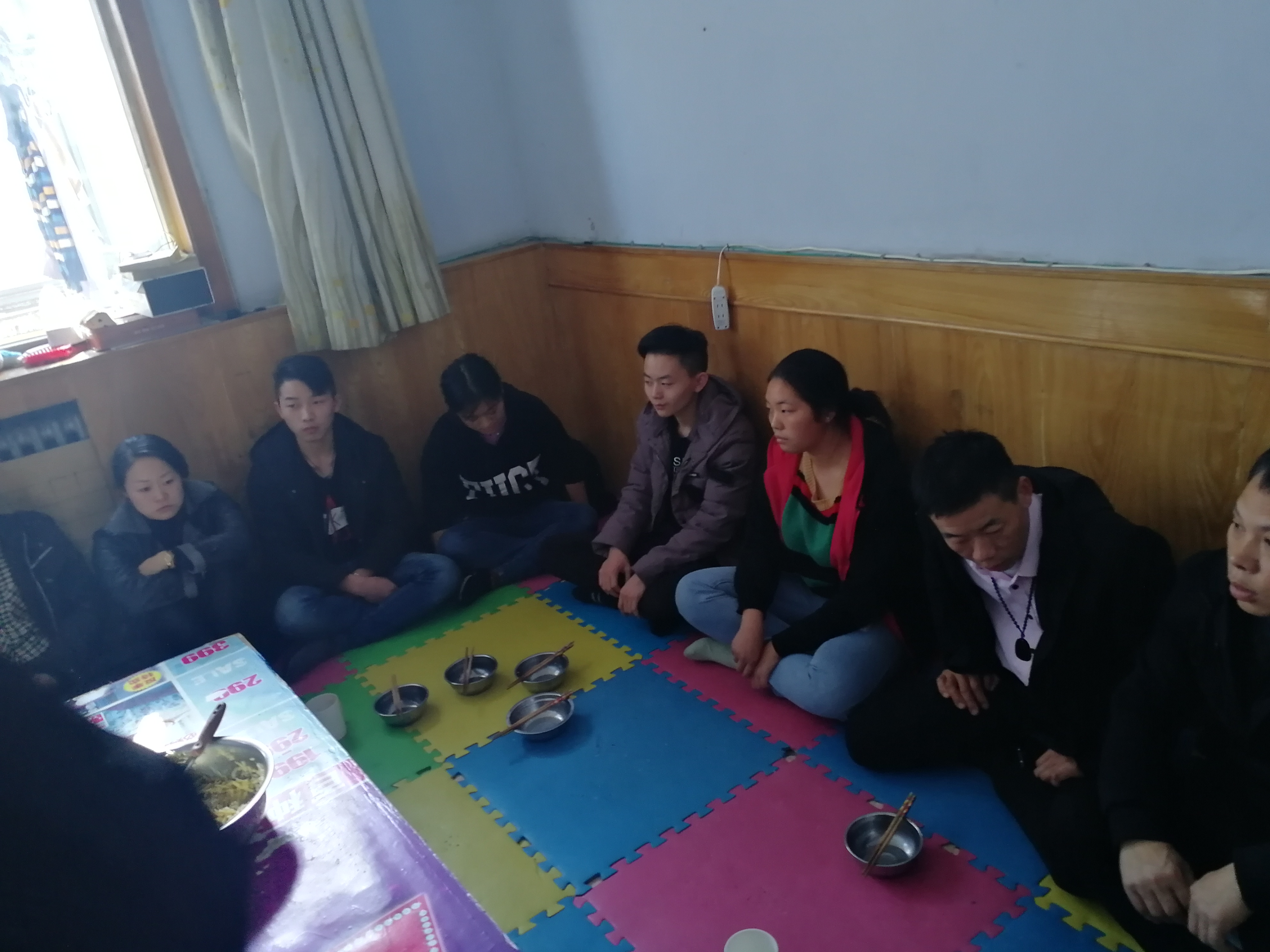 怎样让一个深陷传销的人醒悟,如果你进入了一个骗局你该怎么办