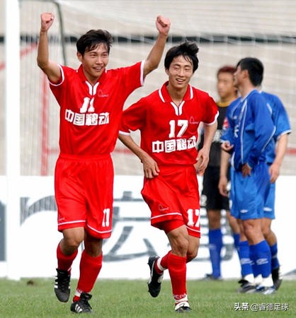 河南足球队新赛季球衣,印有河南字样的河南足球队球衣