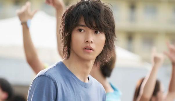 “清空”整个东京,就拍一部剧?这8.2悬疑剧用尺度开挂了