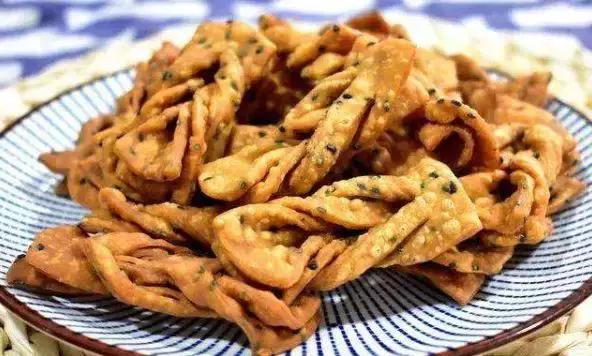 过年了回去见见想见的人,年底了回家见我想见的人