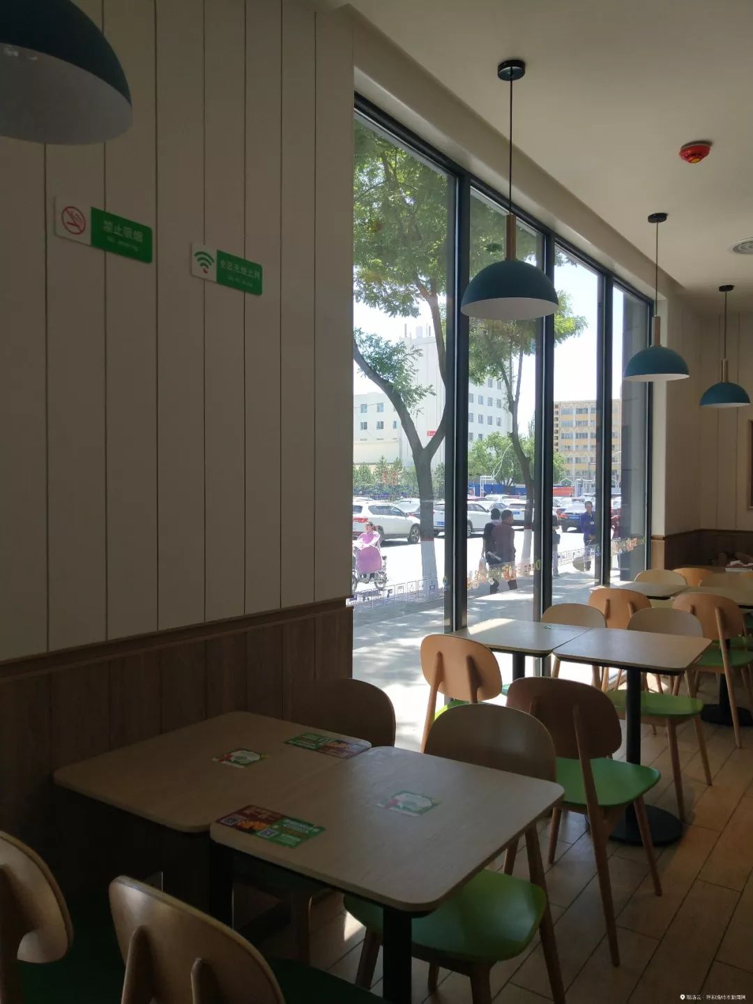 酒吧、超市展览馆这么Fashion的青城驿站,你还认为这只是厕所吗