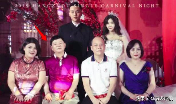 韩安冉：从打爹骂娘到网红富婆，她一出出的荒诞闹剧何时休？