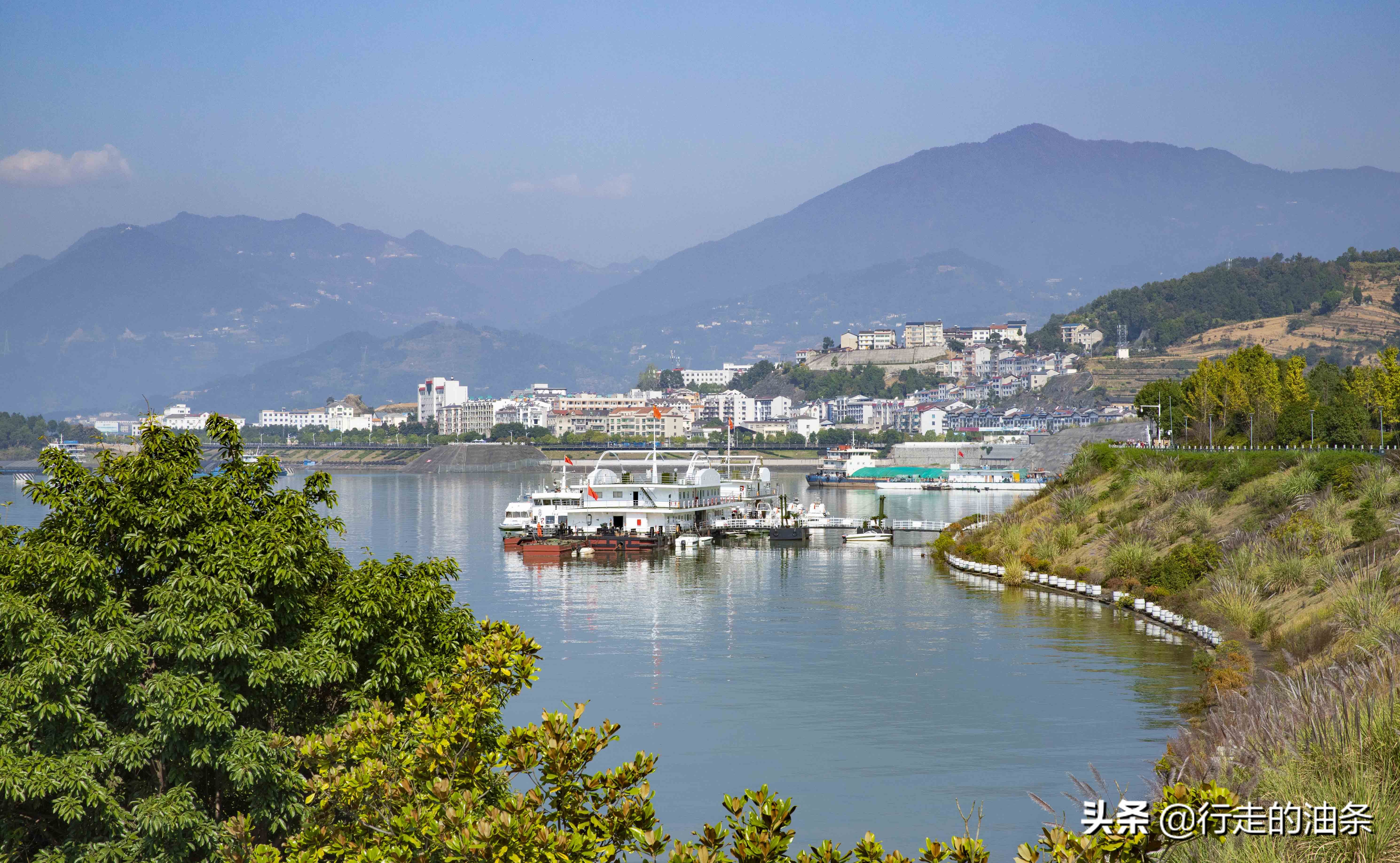 三峡大坝屈原故里视频,屈原的故里三峡大坝