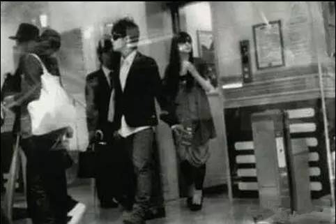 佐佐木希表态丈夫出轨,佐佐木希就老公出轨道歉