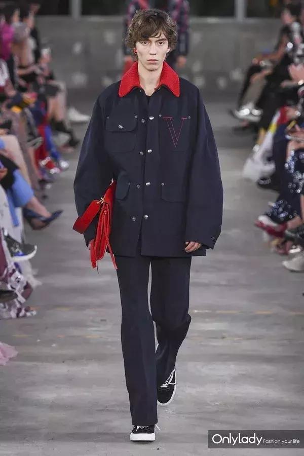 张艺兴valentino东京神图,张艺兴valentino秀场表演