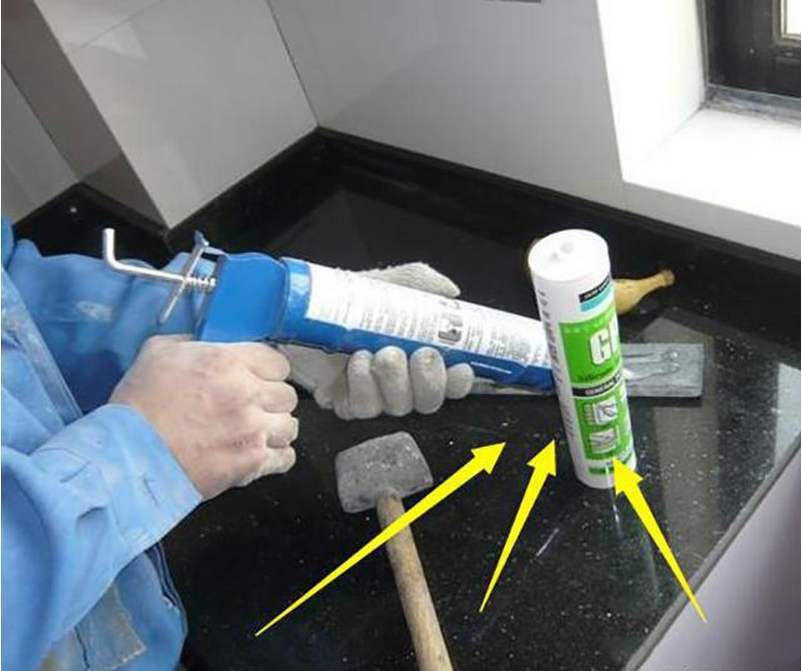 洗手盆玻璃胶发霉发黑怎么解决,水槽玻璃胶发黑发霉怎么办