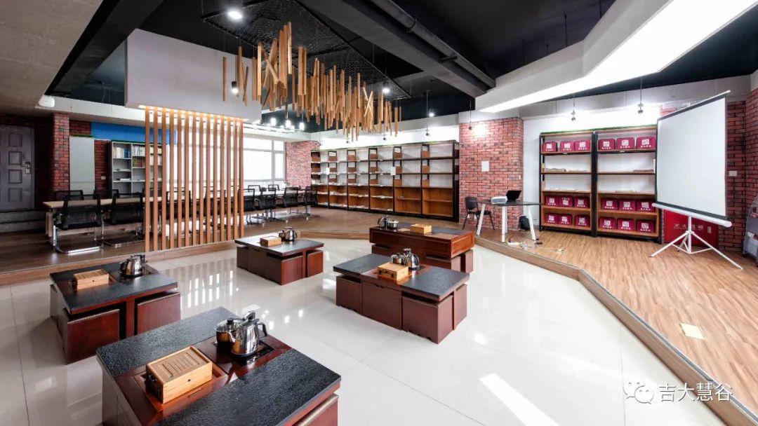 长春高新慧谷招聘,长春蓝天中学招聘