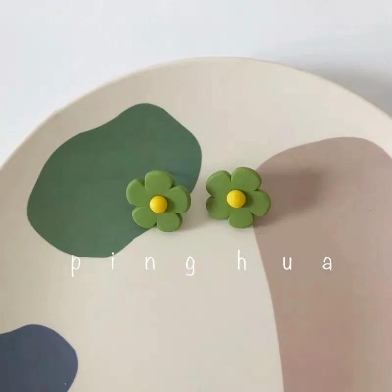 牛油果绿流行,牛油果绿跳色搭配款式