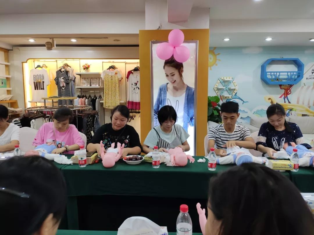 costco会员怎么赚钱,costco让顾客多花钱的小办法