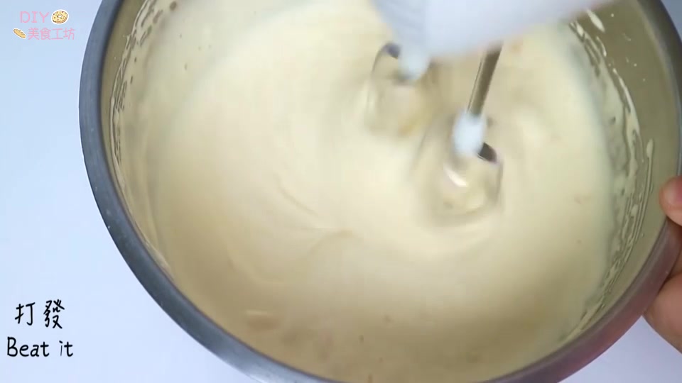 「烘焙教程」只要家中有电饭煲，就能做蛋糕哦！最简单的蛋糕做法