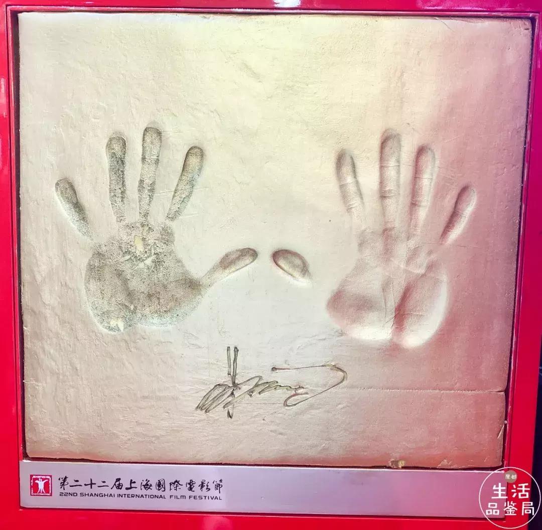 连王嘉尔、郑恺等大牌明星疯狂Pick的阿玛尼快闪店空降魔都