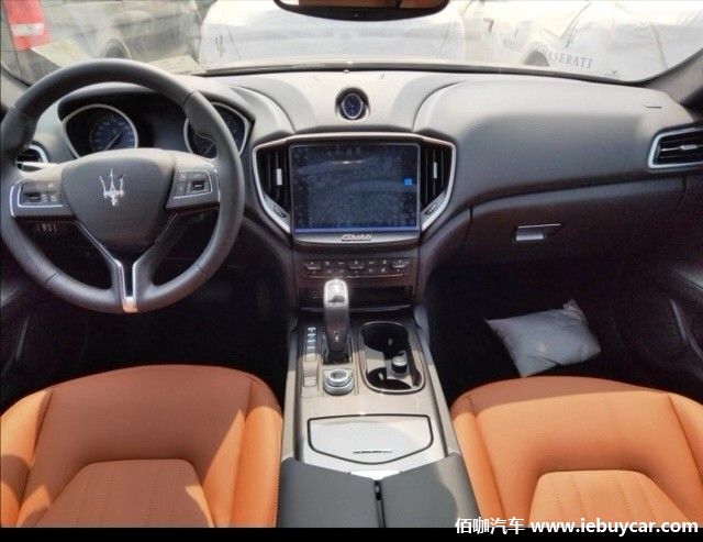 玛莎拉蒂吉博力和总裁外观区别,买不起玛莎拉蒂的奔驰车主