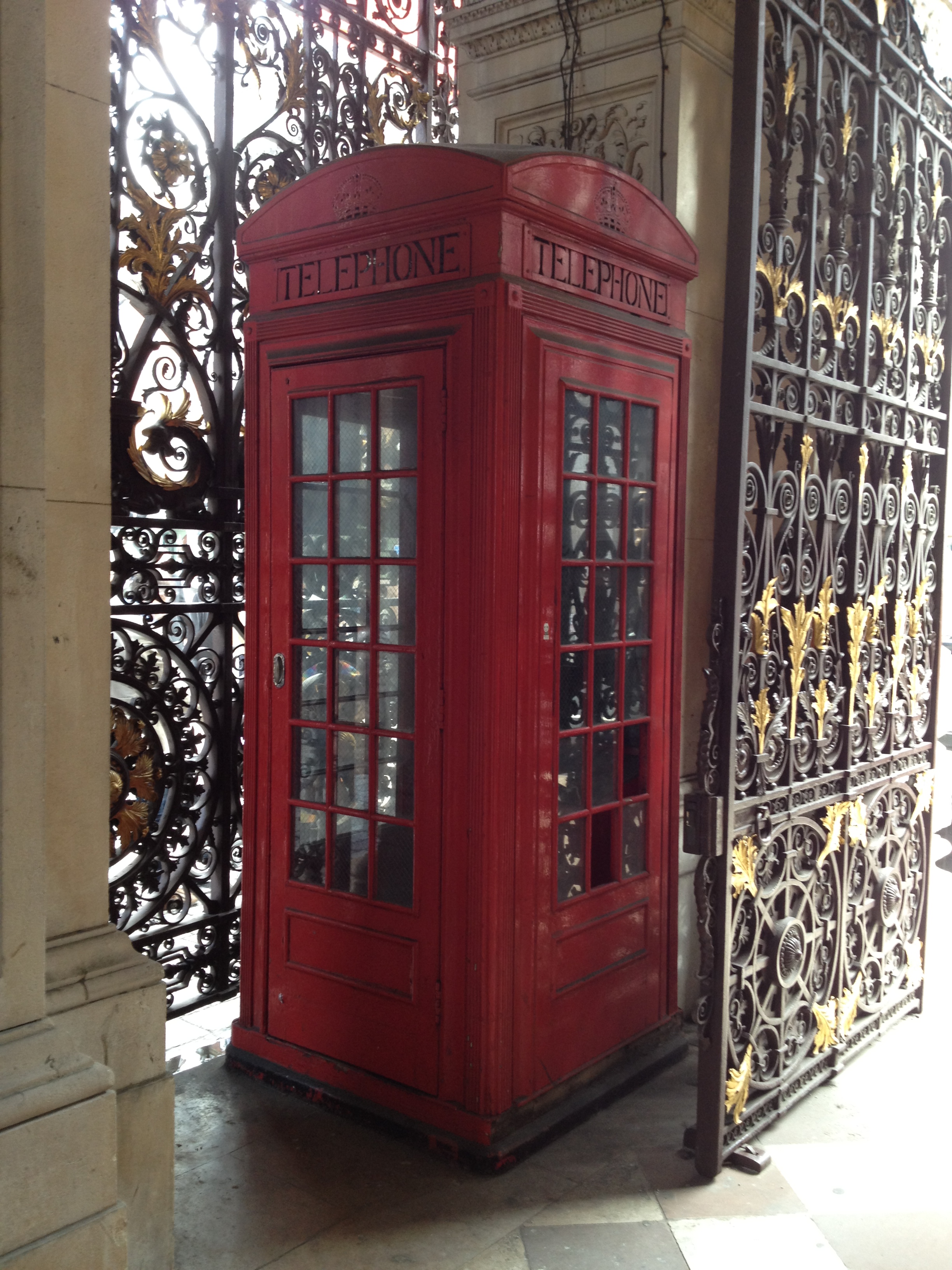英国电话亭英语介绍,英国电话亭的英文视频