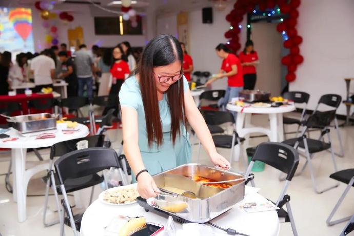 当生日遇上中秋，万茗堂生日节又会碰撞怎样的火花？