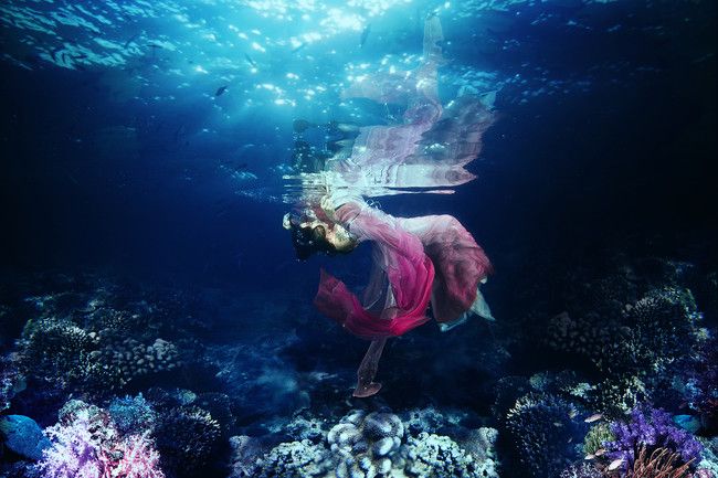 快来感受来自奶妈的爱~剑网三治疗心法cos，五七万真的美貌呀~