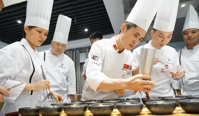 “海洋瑰宝·万家共享”——金枪鱼品鉴会邀请函