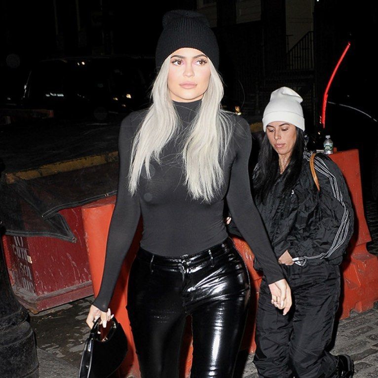 给卡戴珊当助理,卡戴珊助理帮忙整理