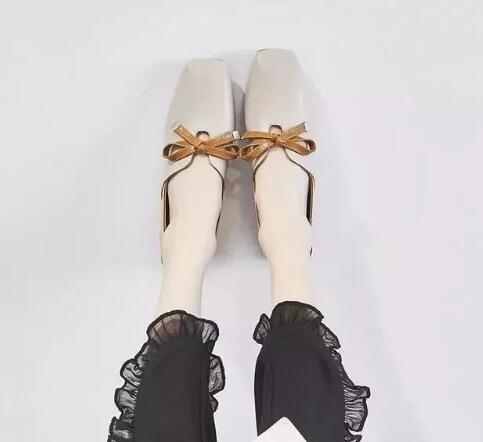 白皮鞋脏了拿什么擦干净,皮鞋用鞋油和护手霜哪个好