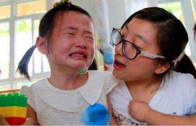 孩子被同学欺负了家长正确做法,孩子被同学欺负了应该怎样解决呢