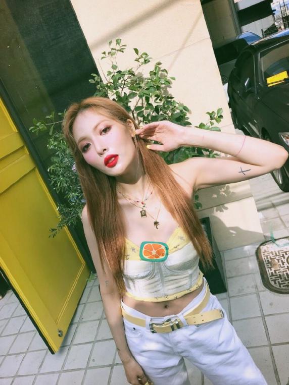 古力娜扎赵丽颖撞衫黄裙子,古力娜扎撞衫裴秀智