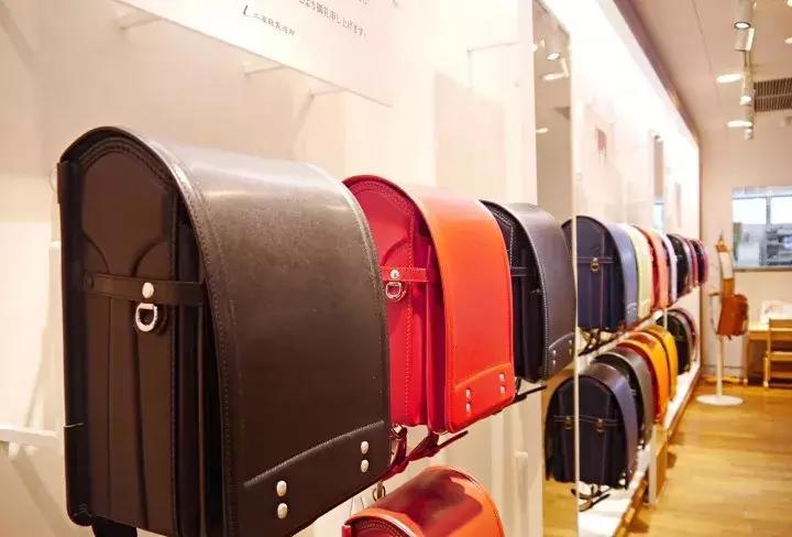 日本潮牌包品牌大全,特别火的潮牌包