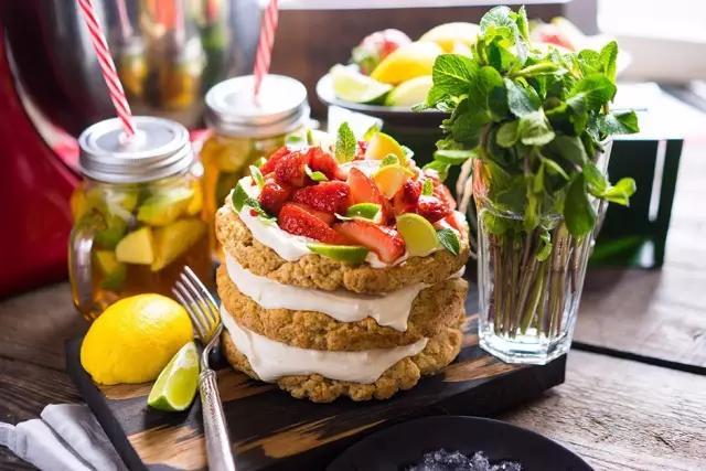 不用裱花的蛋糕图片,家庭版蛋糕造型没有裱花