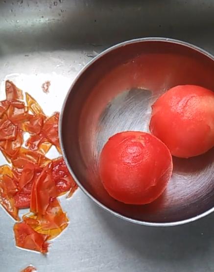 青岛网友:闺蜜家的冰箱,冻满了西红柿,恨不得连冰箱都搬走