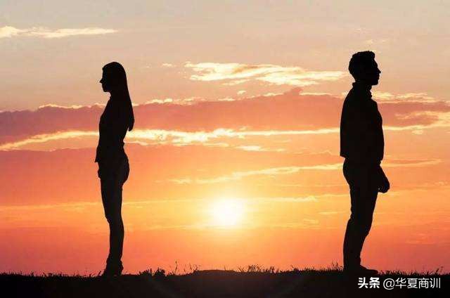 控股22家公司亿万富豪再离娇妻与女儿同岁：销售费过高遭质疑