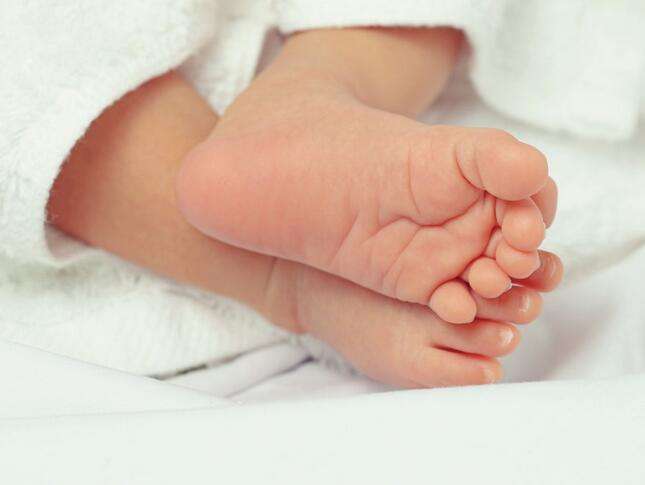 孕妇生水痘会影响胎儿发育,孕期出水痘胎儿有抗体吗