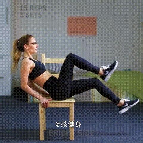 用收腹轮减掉大肚腩的方法,这个动作轻松甩掉大肚腩水桶腰