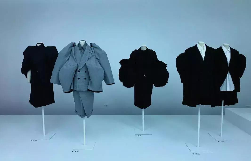 川久保玲年轻时的照片,川久保玲经典作品