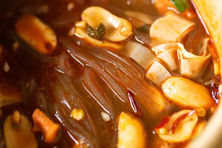 被薇娅直播间榨干零食预算后，写出了这篇测评报告（上）