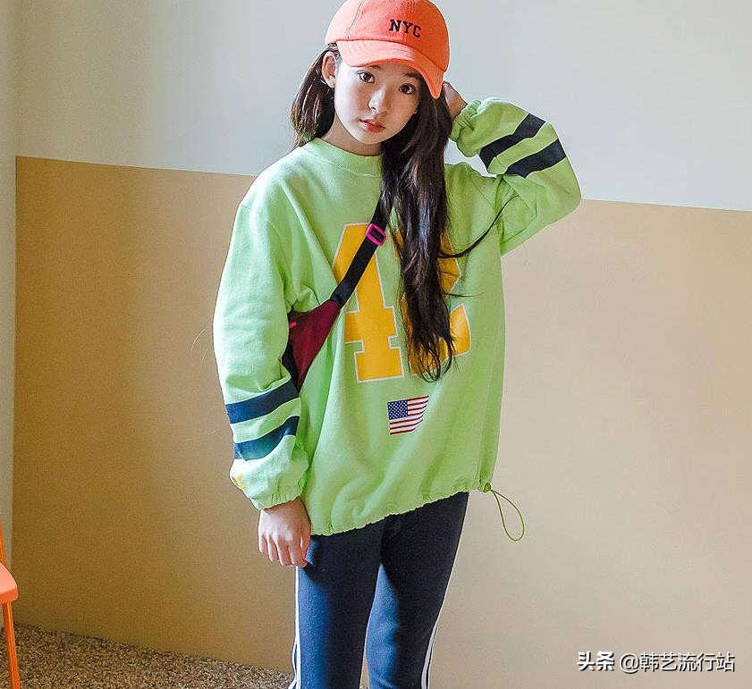 女童韩系风加绒连帽卫衣,2019秋女童流行卫衣