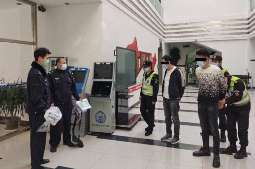 员工偷液炼金获利被刑拘,员工偷液炼金获利10多万元被抓