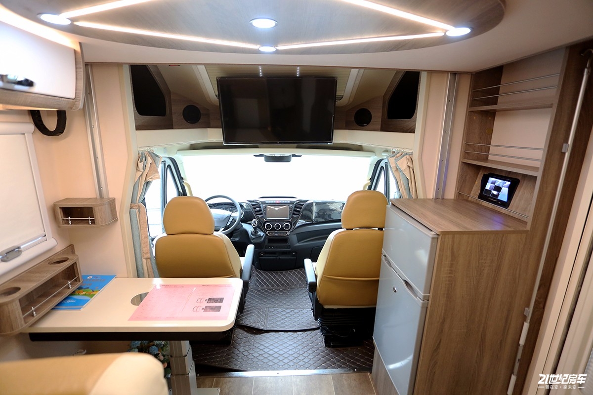 霍夫勒逸翔房车小额头,霍夫勒逸翔小顶房车