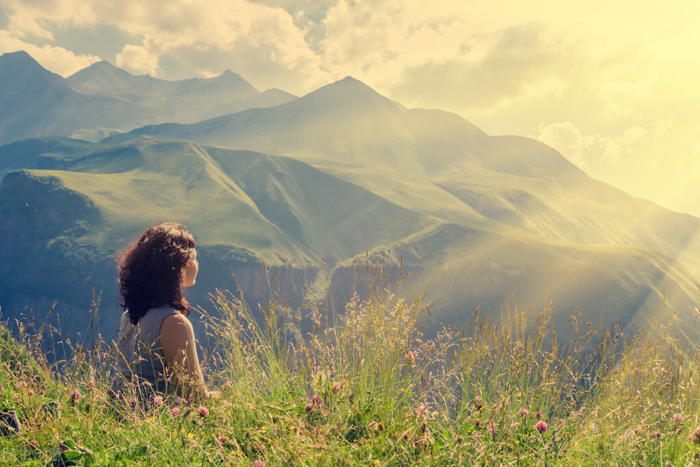 宁愿“法拉利车上哭,也不愿意自行车上笑”,18岁女孩的价值观