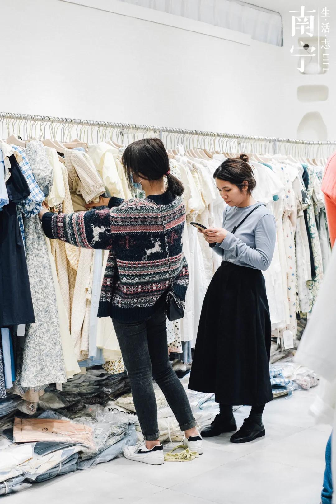 曾创出上亿流水，一个档口就能买宝马730，南宁这地方如今已没落