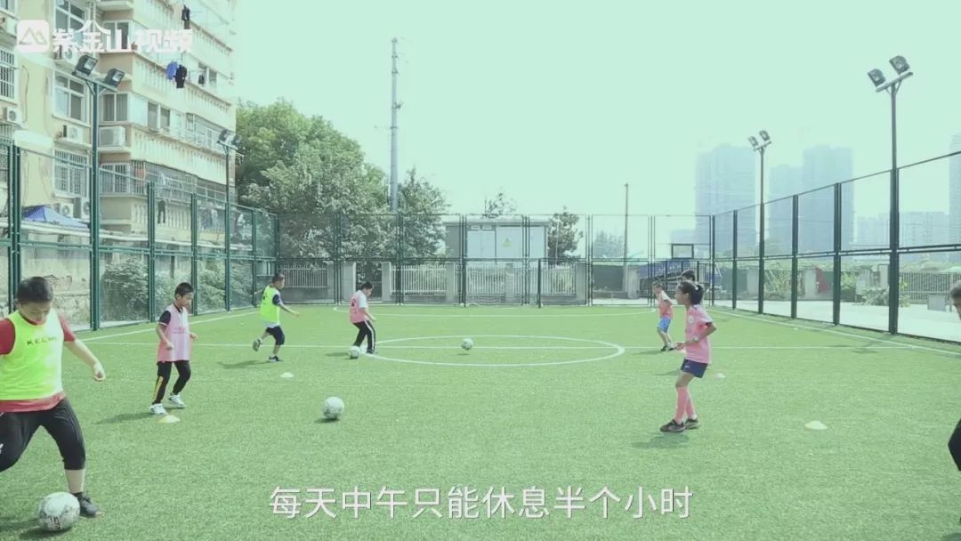 14岁女孩足球梦,一个女孩的足球梦