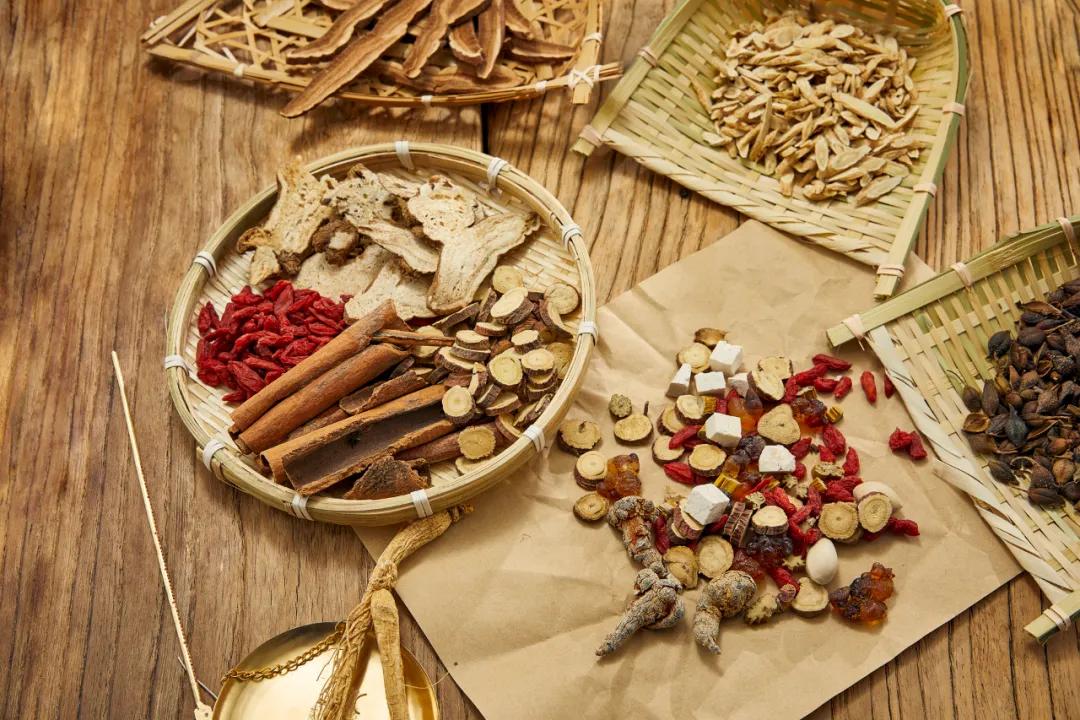 护肺养肺的食物有哪些,护肺养肺吃什么保健品