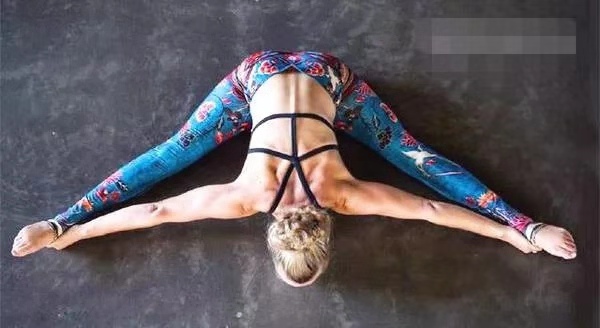 坐角式瑜伽的正确练习方法,瑜伽坐角式怎么练