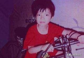 萧敬腾少年时淘气完整版,萧敬腾录节目时被分期送油纸伞