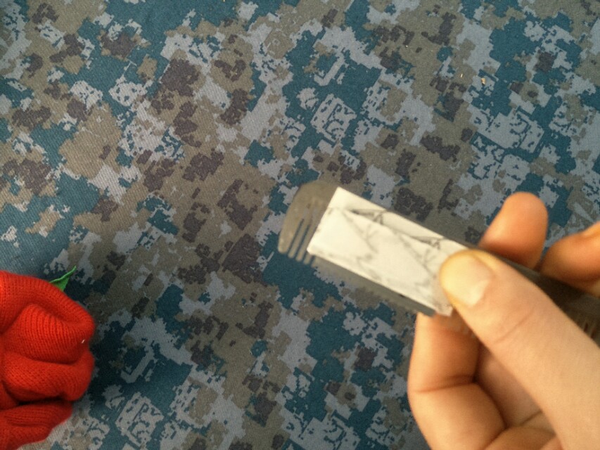 衣服帽子上面的毛怎么梳理,帽子起球处理的小妙招