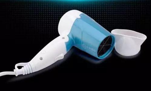 出境游必备物品清单,出境旅游归来哪些东西不能带