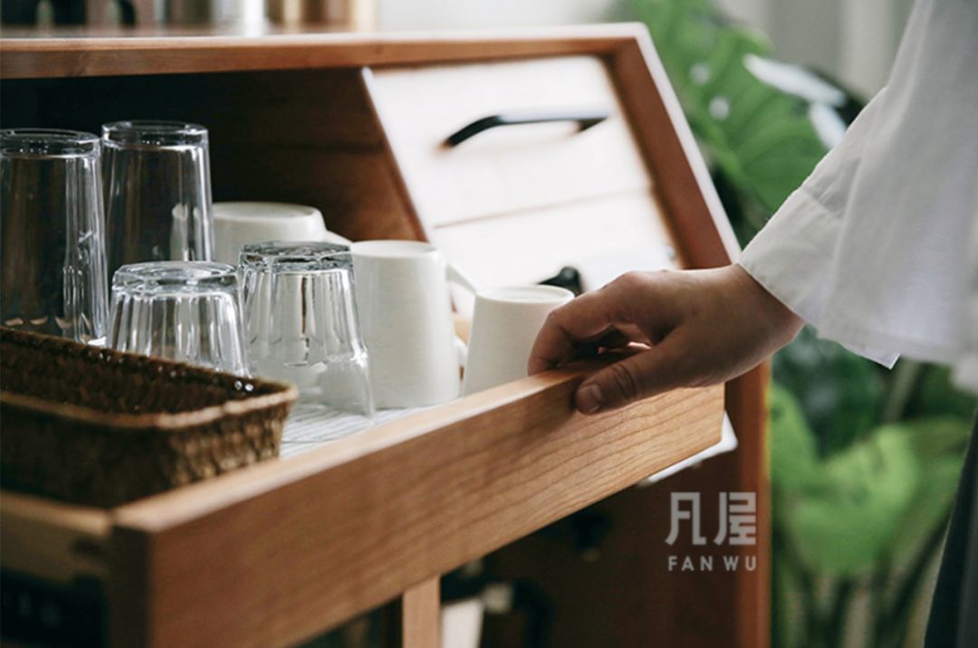 999皮炎平出口红,999皮炎平口红包装