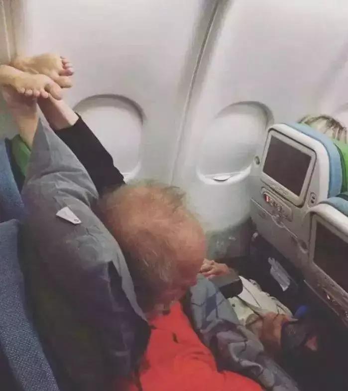 空姐为什么不喜欢喝可乐,空姐旅客为什么不喝可乐雪碧