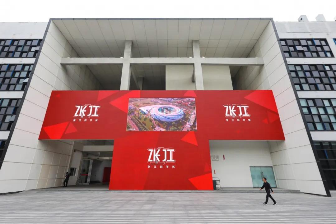 而立浦东线,而立浦东